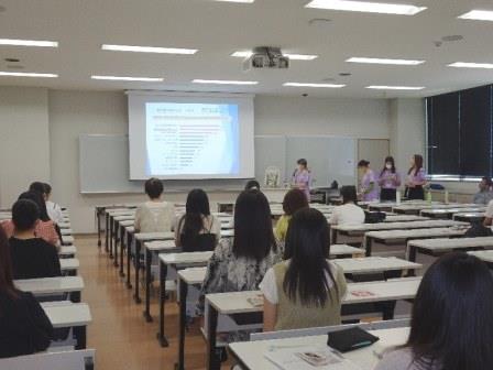 学生による「学校紹介」