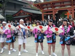 2018年度生田祭 女子神輿奉仕の様子