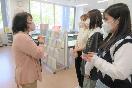 キャンパスを探索！ゼミごとに大学の魅力をプレゼン5